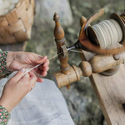 نحوه تبدیل پشم گوسفند به نخ فرش